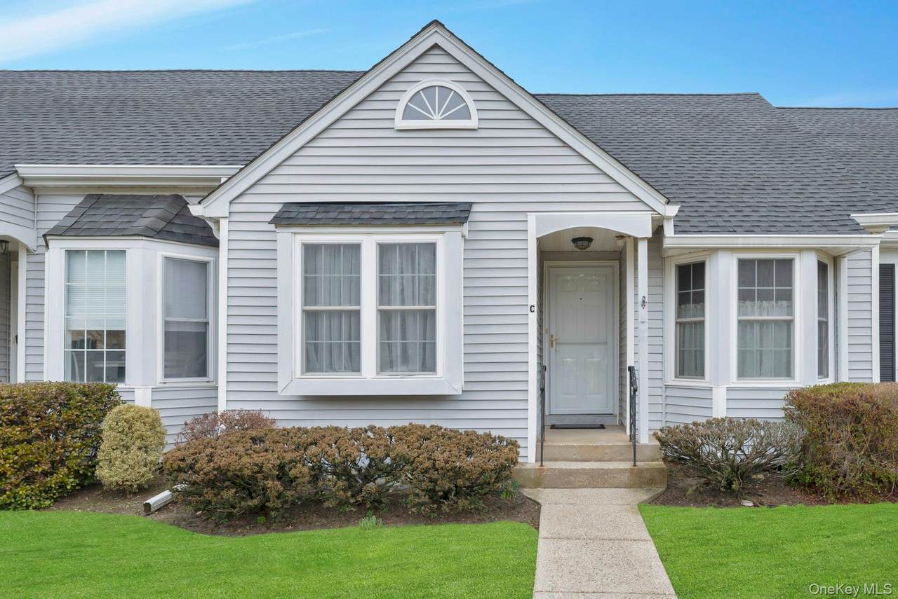 2555 Youngs Avenue - Photo 1