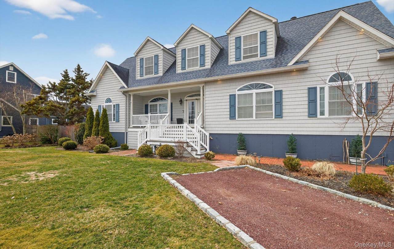 108 Awixa Avenue - Photo 1