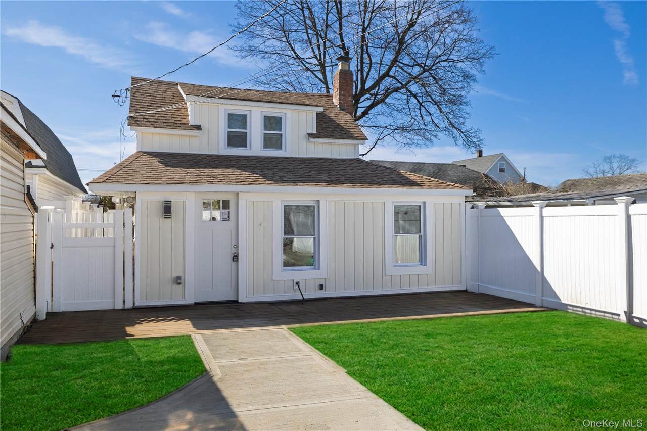 237 Porterfield Place - Photo 1