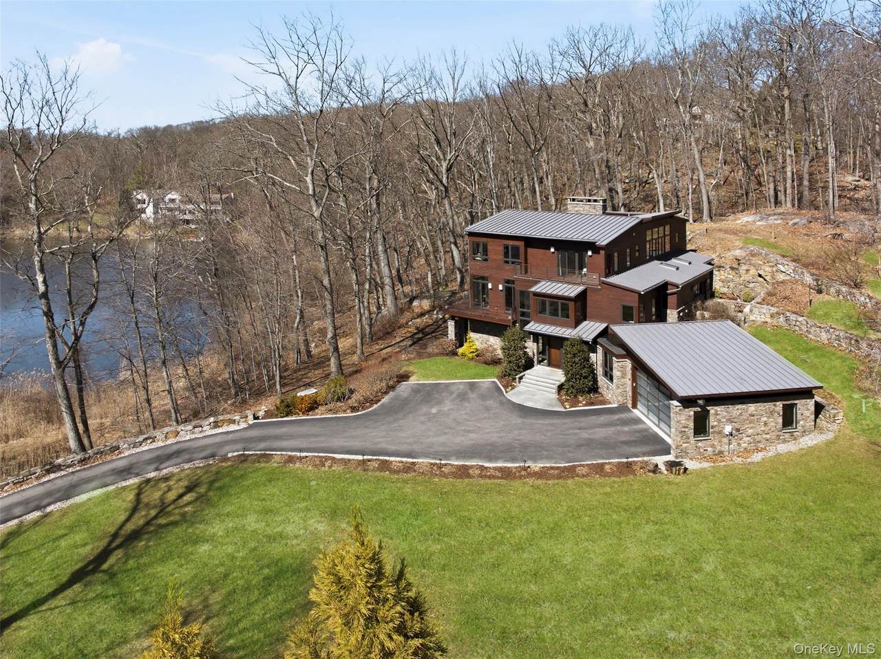 2 Lakeridge Drive - Photo 1
