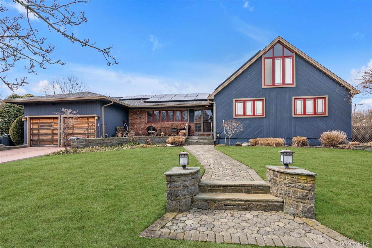 301 Cameo Drive - Photo 1