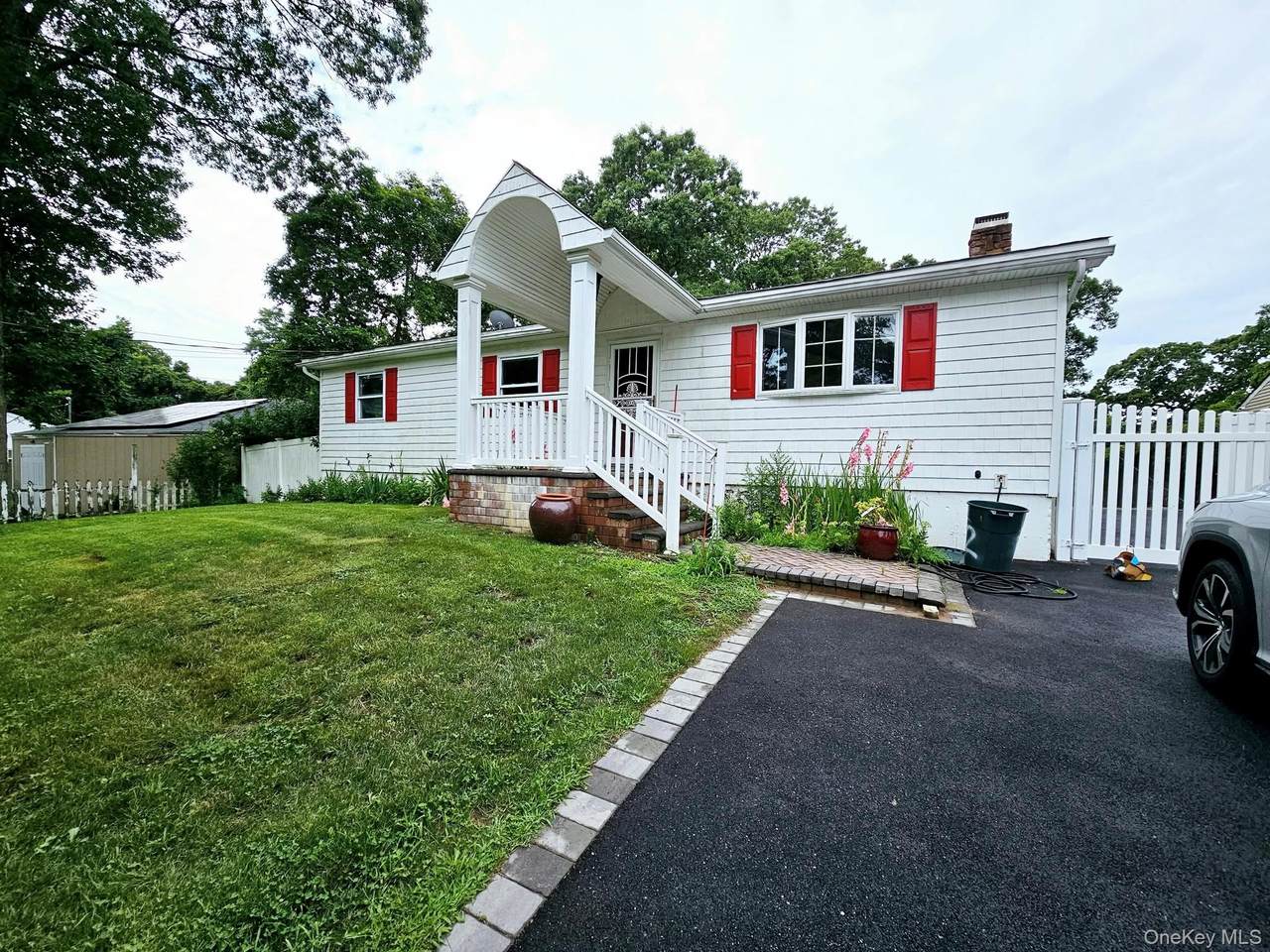 12 Nord Park Boulevard - Photo 1
