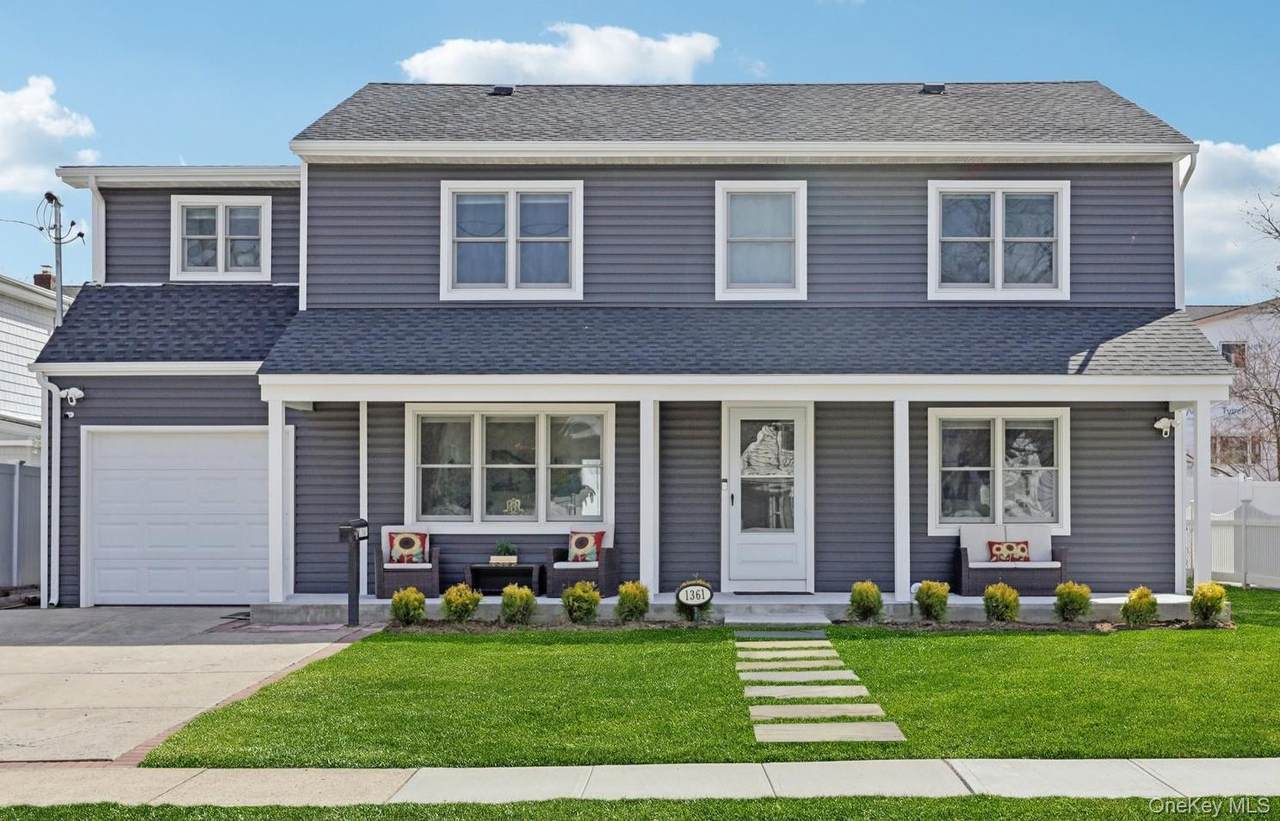 1361 Kew Avenue - Photo 1