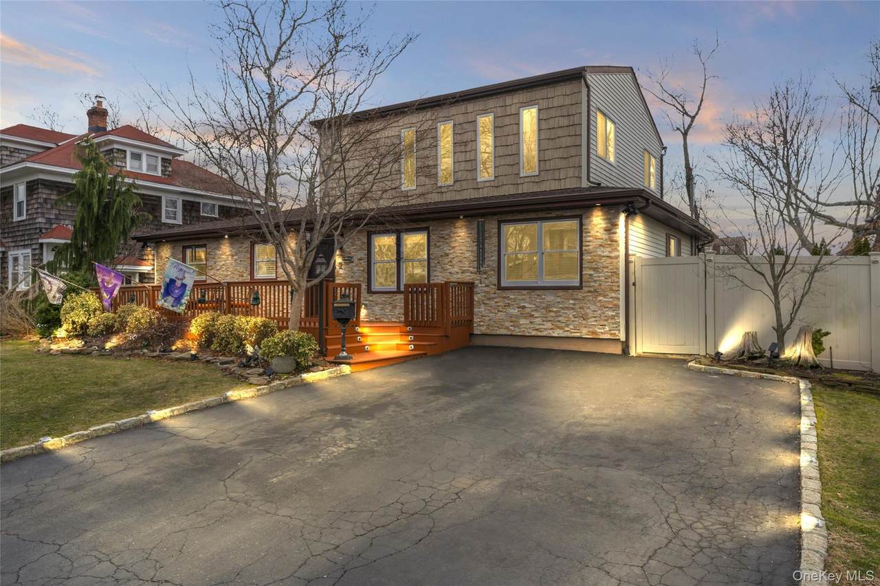 2 Burnett Avenue - Photo 1
