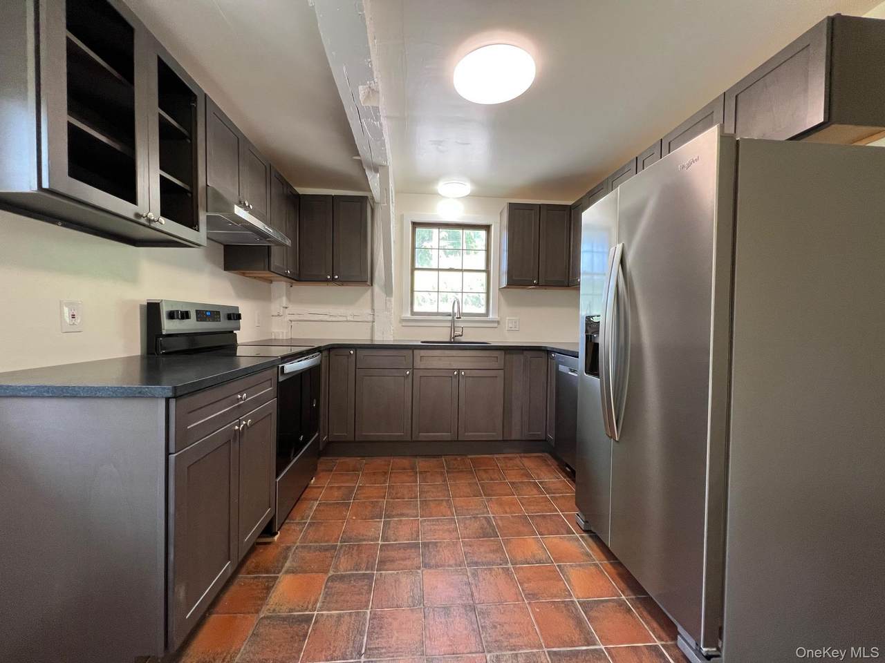 121 Hook Cross Road - Photo 1