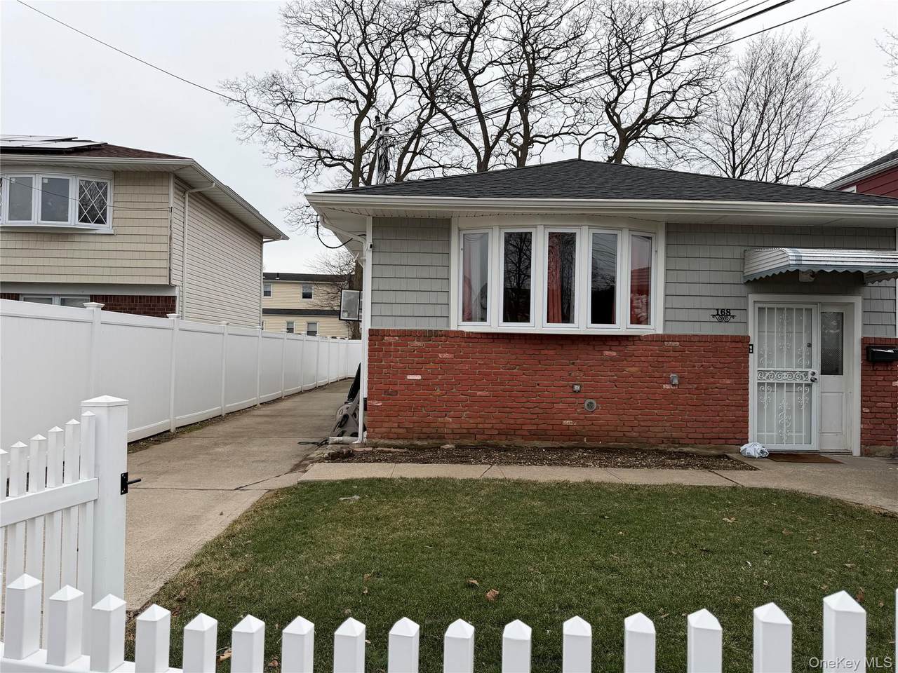 168 Robinwood Avenue - Photo 1