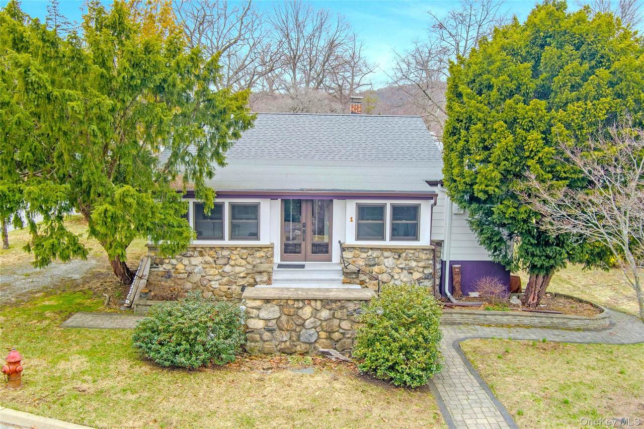 1 Bridge Terrace - Photo 1