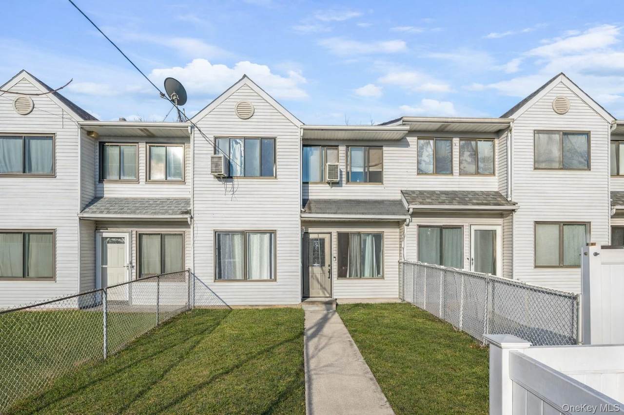 327A Mersereau Avenue - Photo 1
