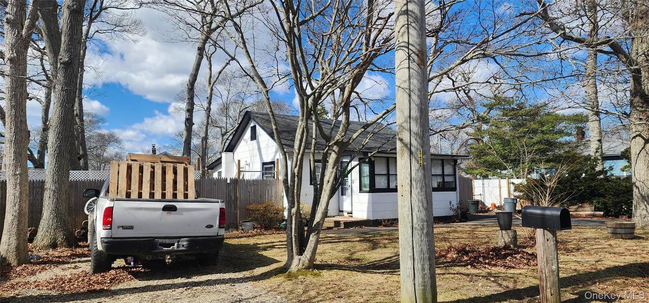178 Locust Drive - Photo 1