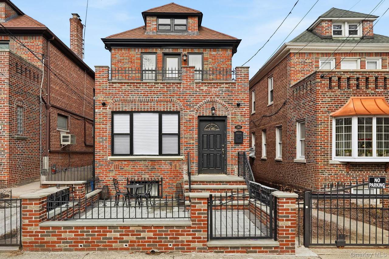 1163 Rhinelander Avenue - Photo 1