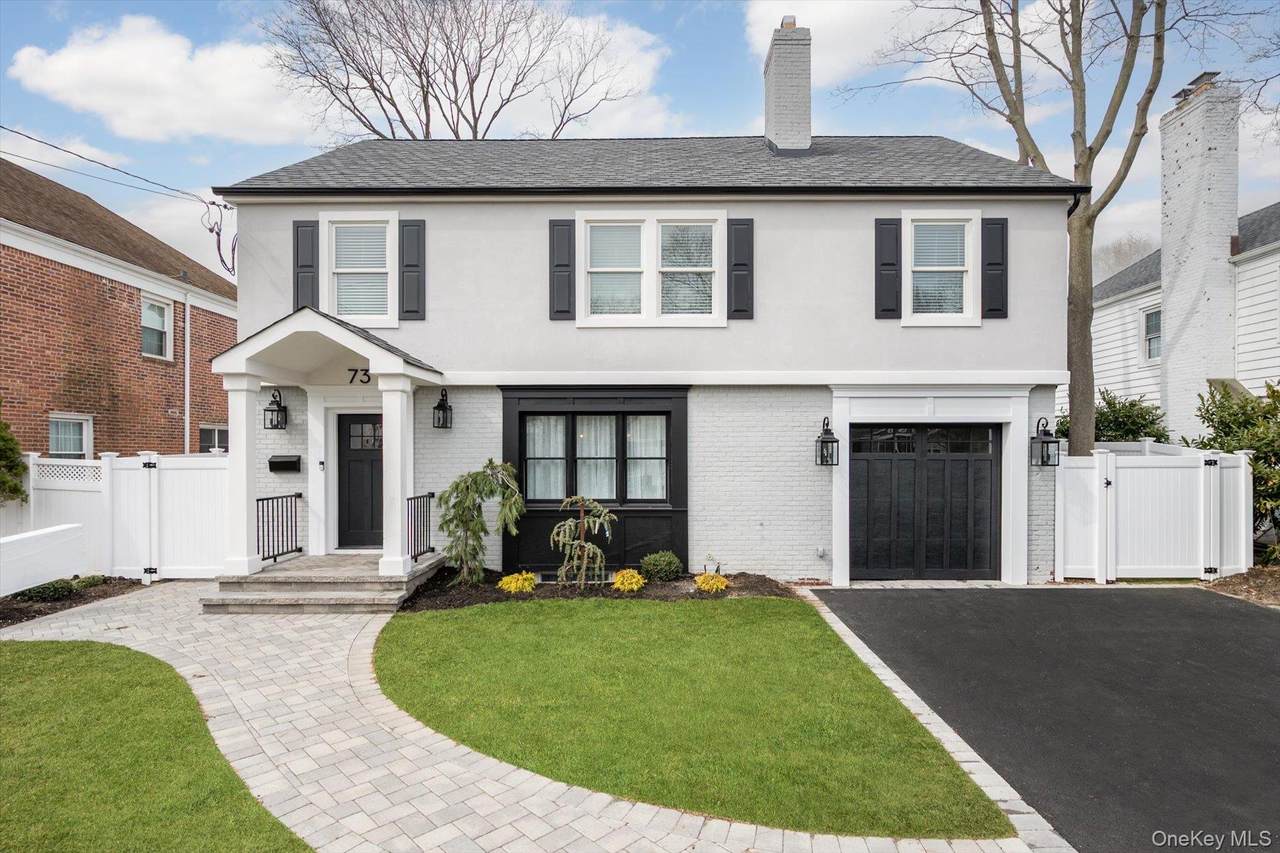 73 Stratford Road - Photo 1