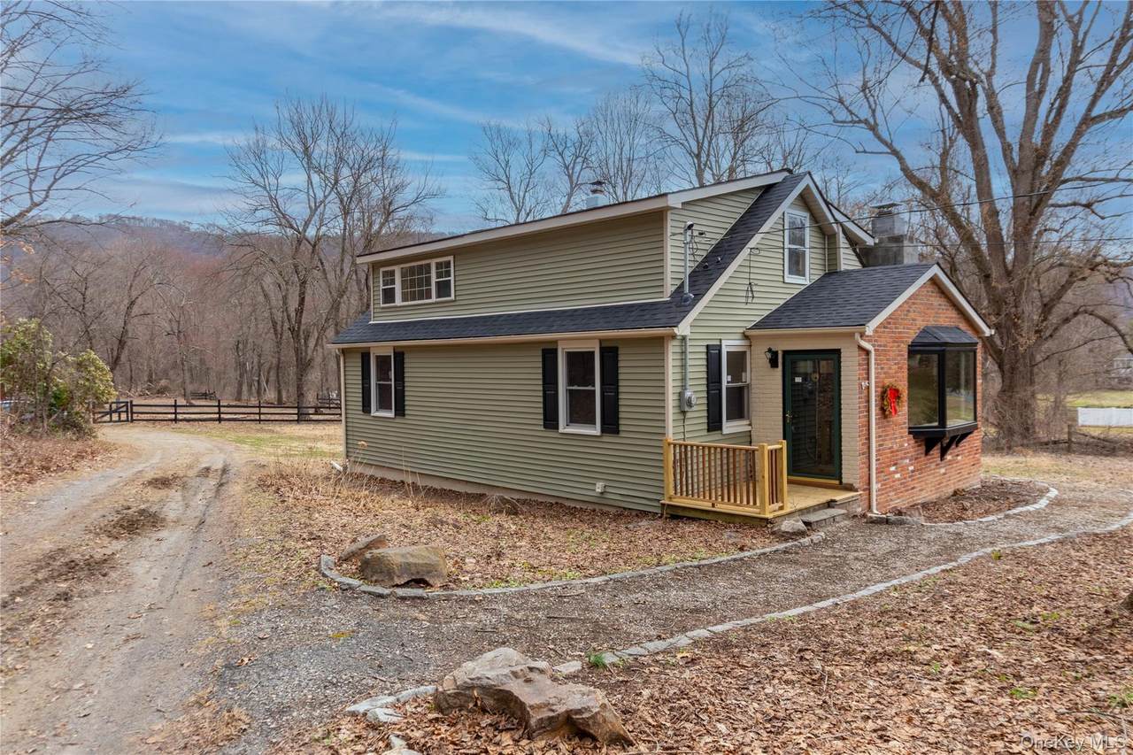 523 Shenandoah Road - Photo 1