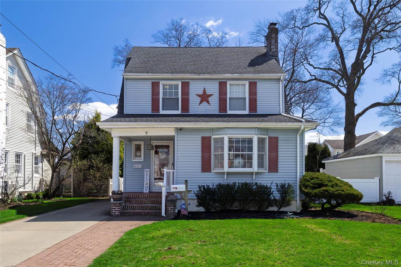407 Morris Avenue - Photo 1