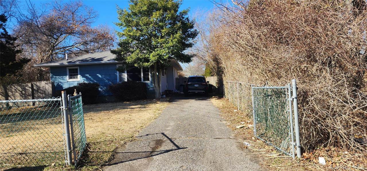 123 St George Drive - Photo 1