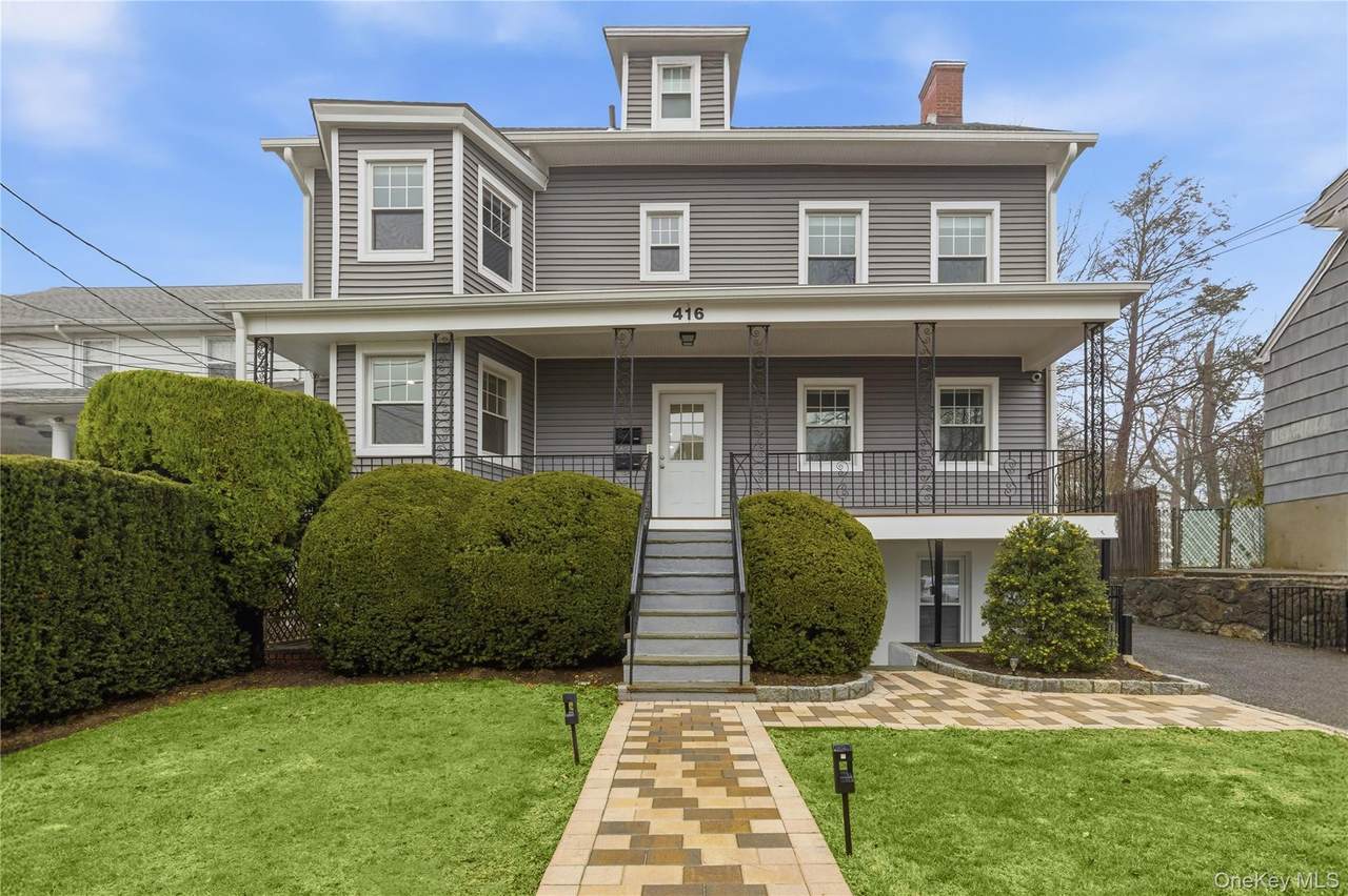 416 Tompkins Avenue - Photo 1