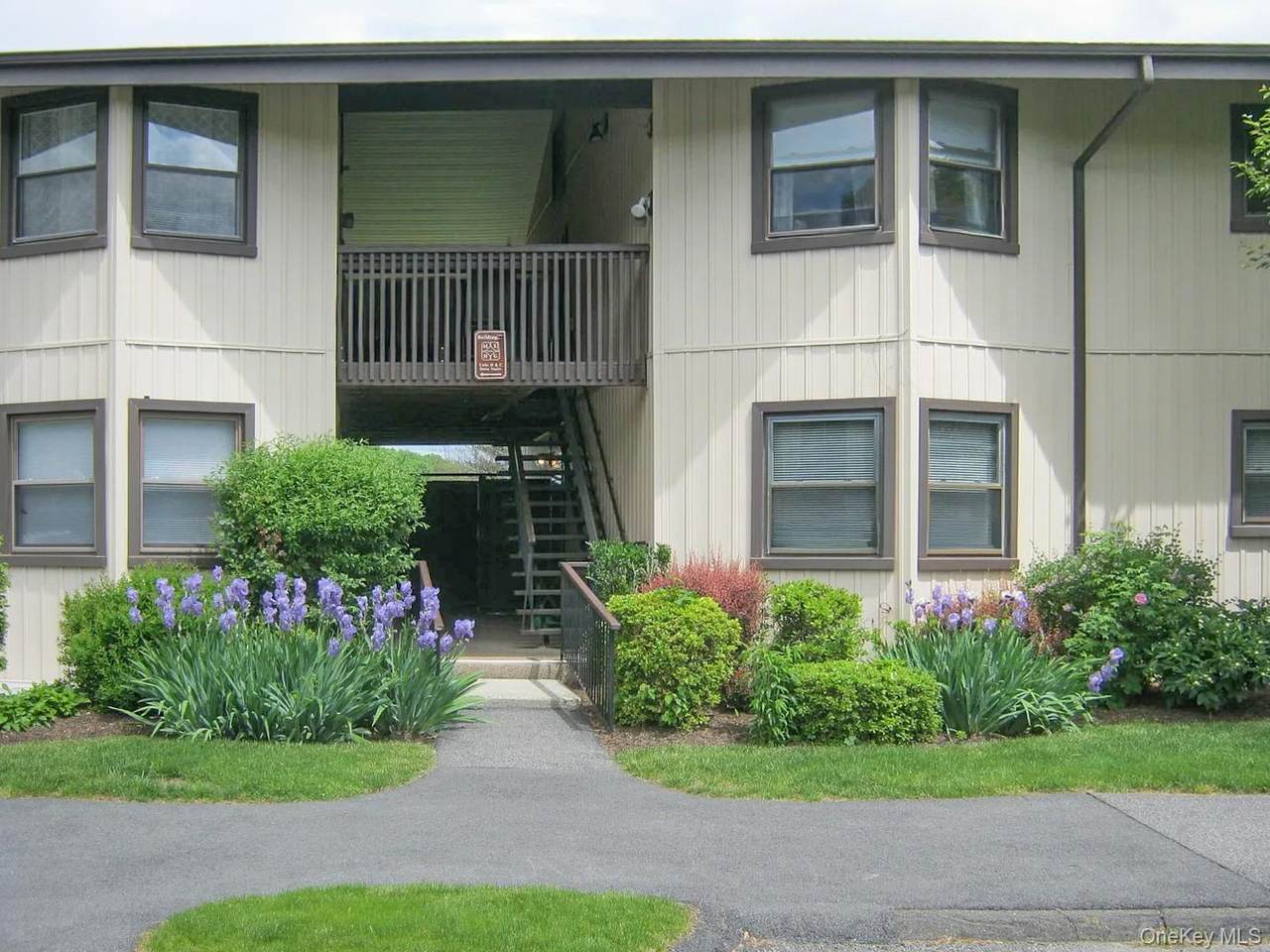 18L Hastings Court - Photo 1