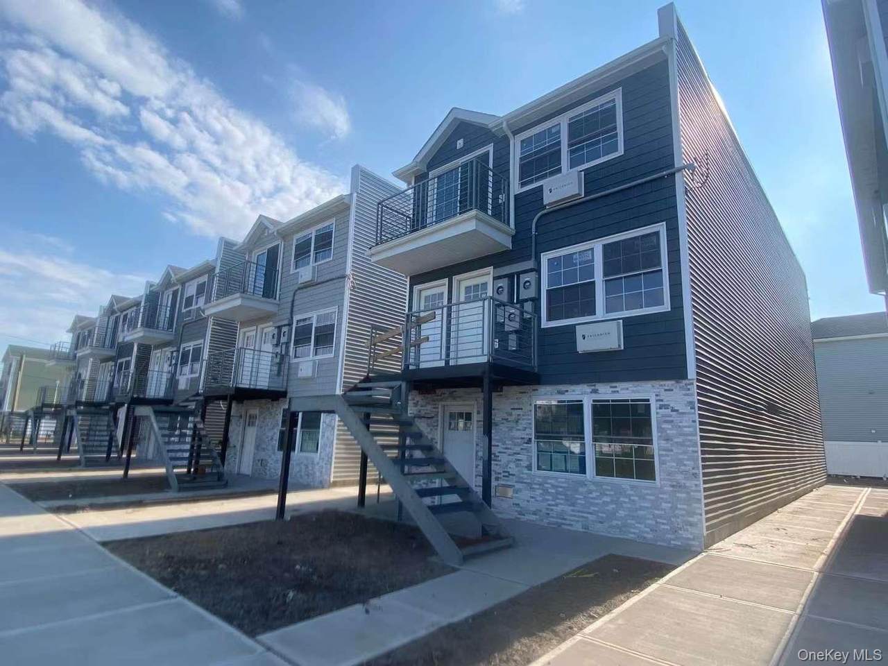 605 Barbadoes Drive - Photo 1