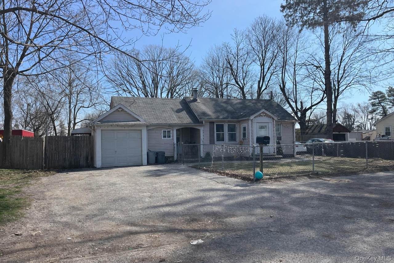 43 Grant Avenue - Photo 1