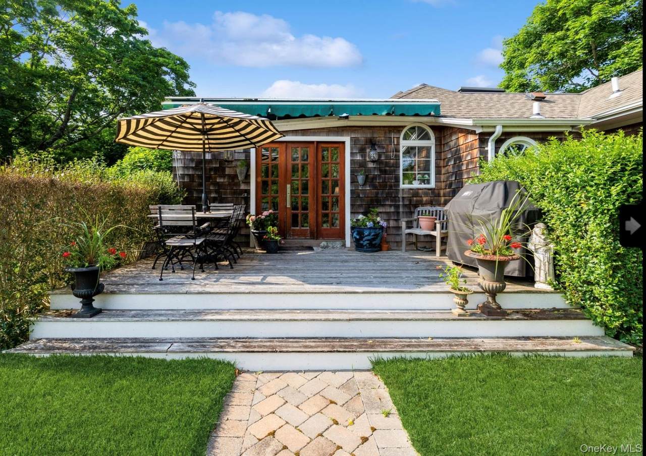 56 Lamb Avenue - Photo 1