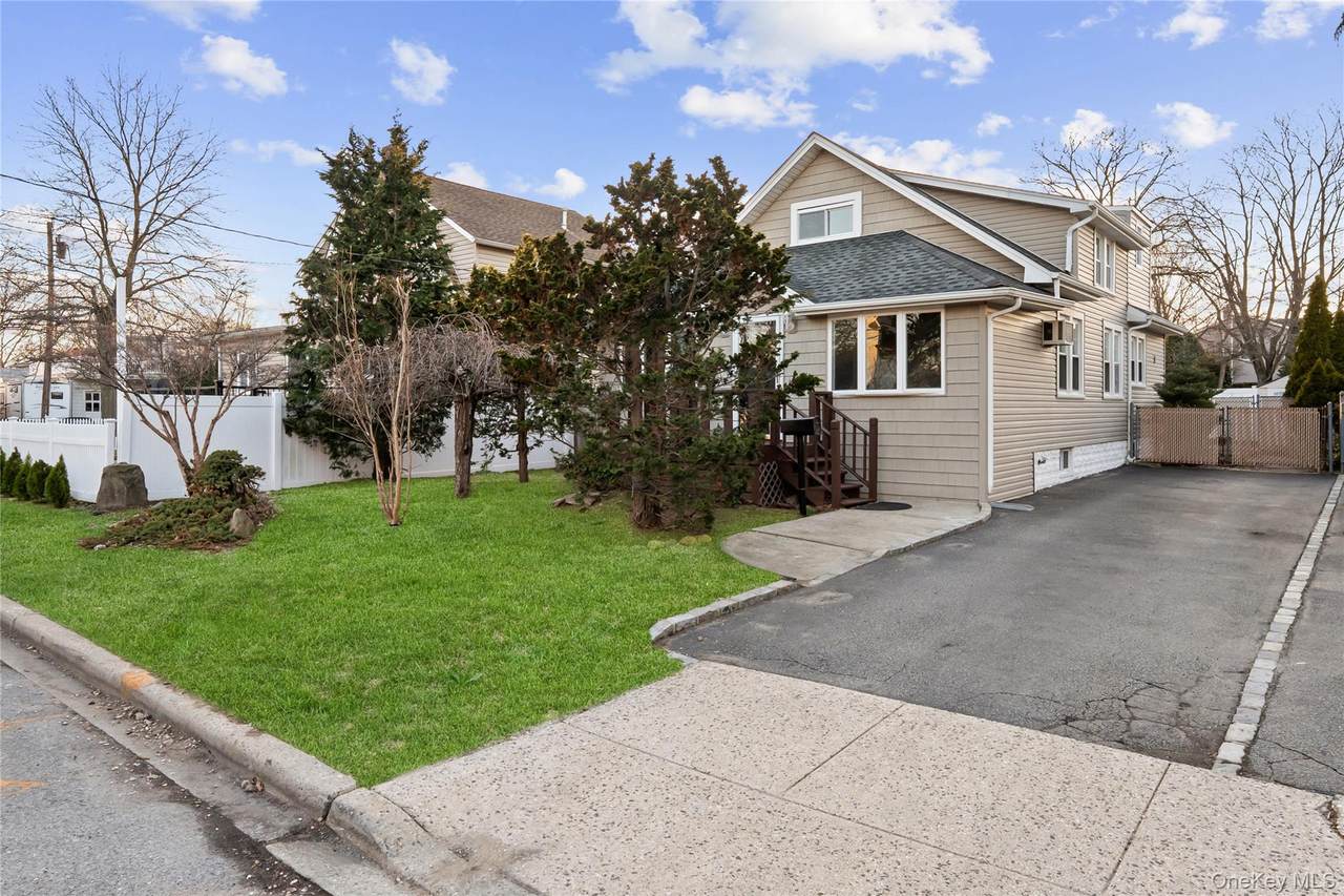 2858 Cherry Court - Photo 1