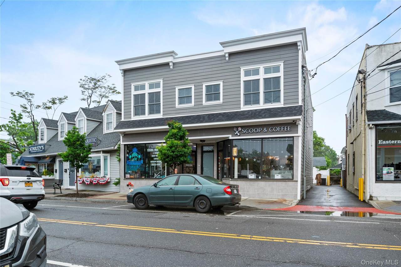 269 Bayville Avenue - Photo 1