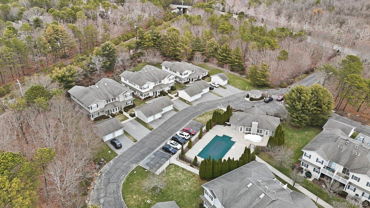 1504 Aerie Way - Photo 1