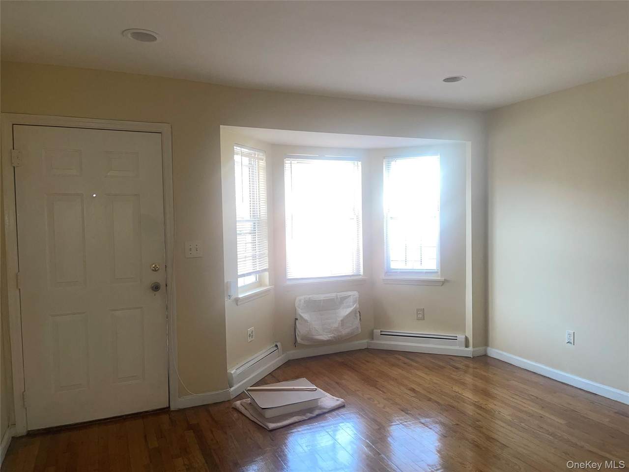 405 Essex Street - Photo 1
