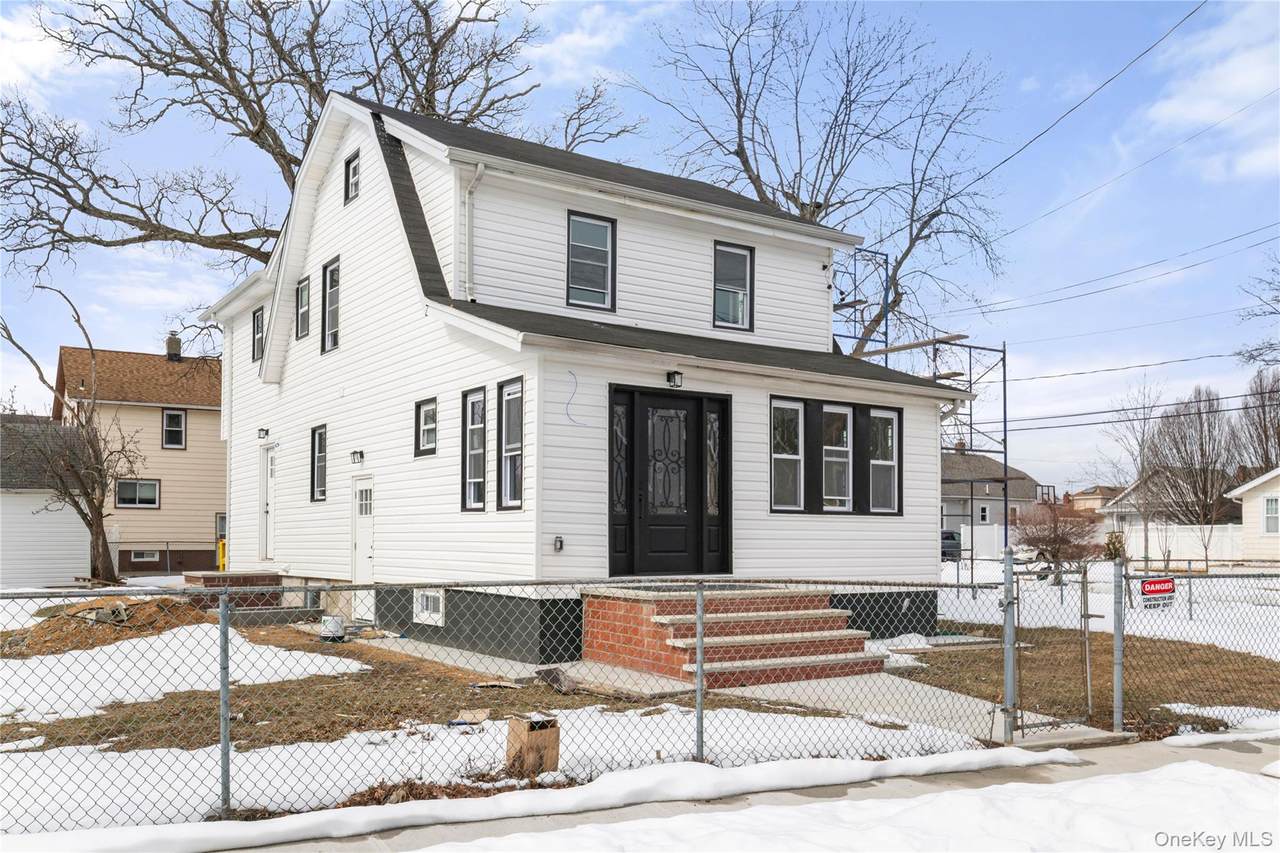 67 Ellison Avenue - Photo 1