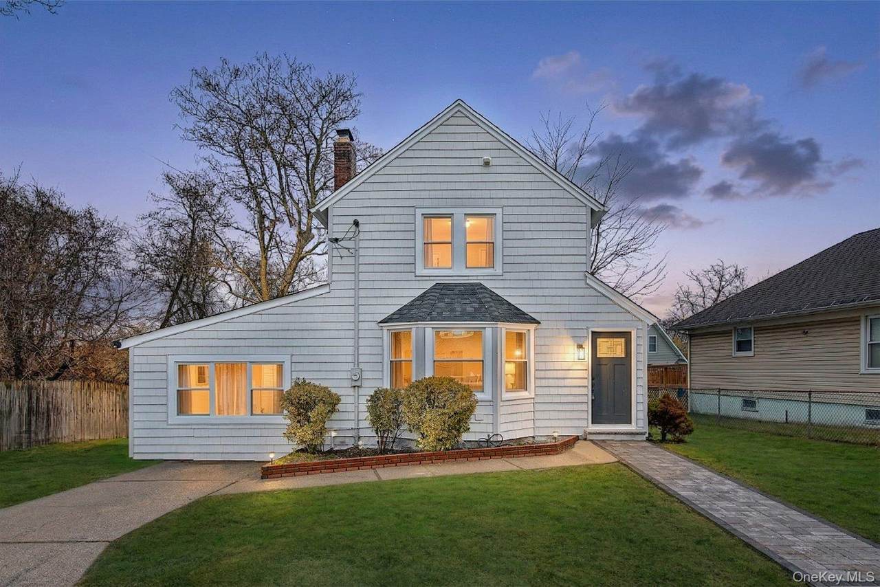 19 West Side Avenue - Photo 1