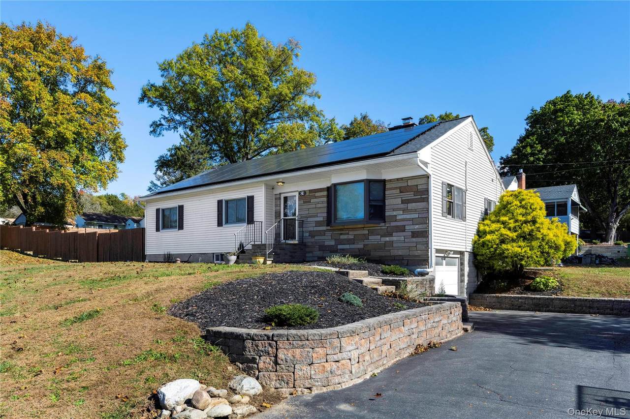 29 Rombout Ridge Road - Photo 1