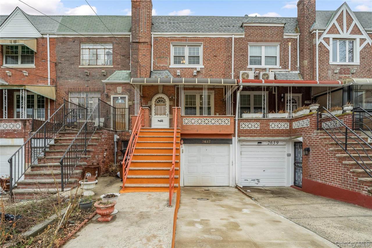 2637 Hubbard Street - Photo 1