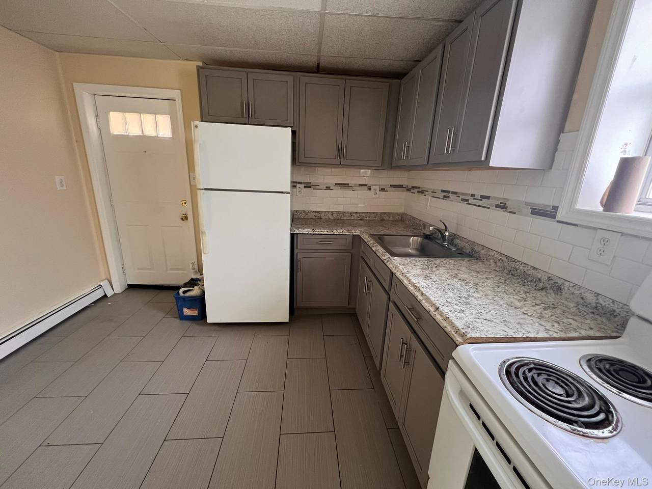 824 Main Street - Photo 1