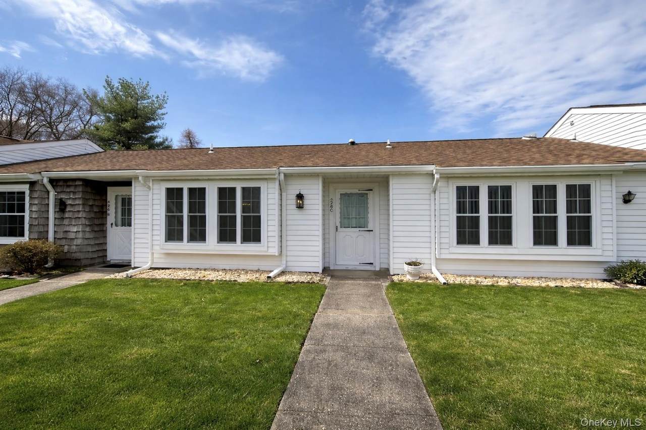 426 Aylesbury Court - Photo 1