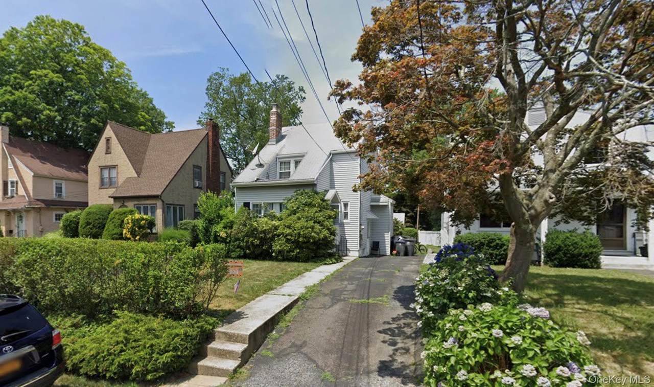 140 Grant Avenue - Photo 1