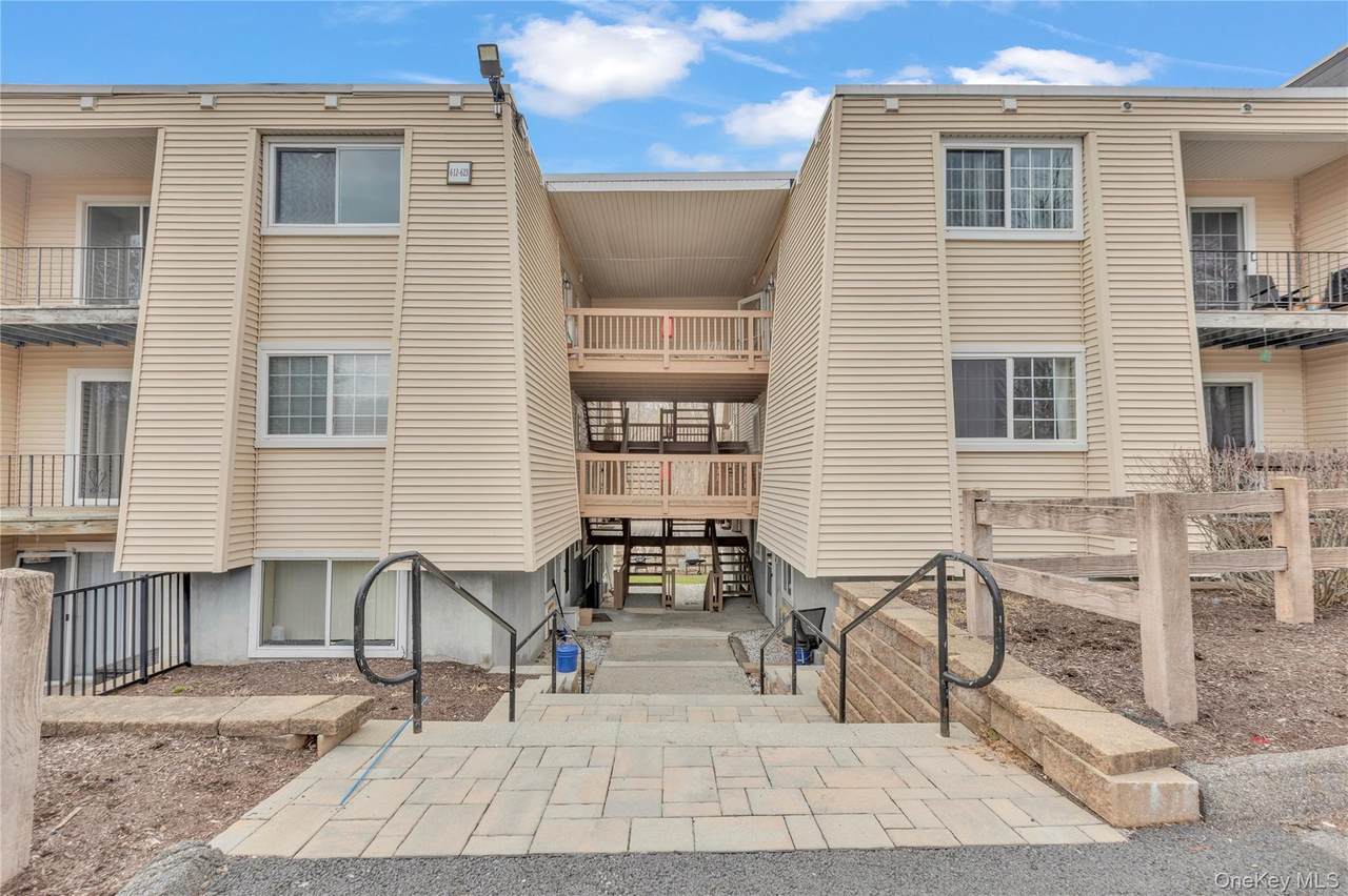 618 Fox Run Lane - Photo 1