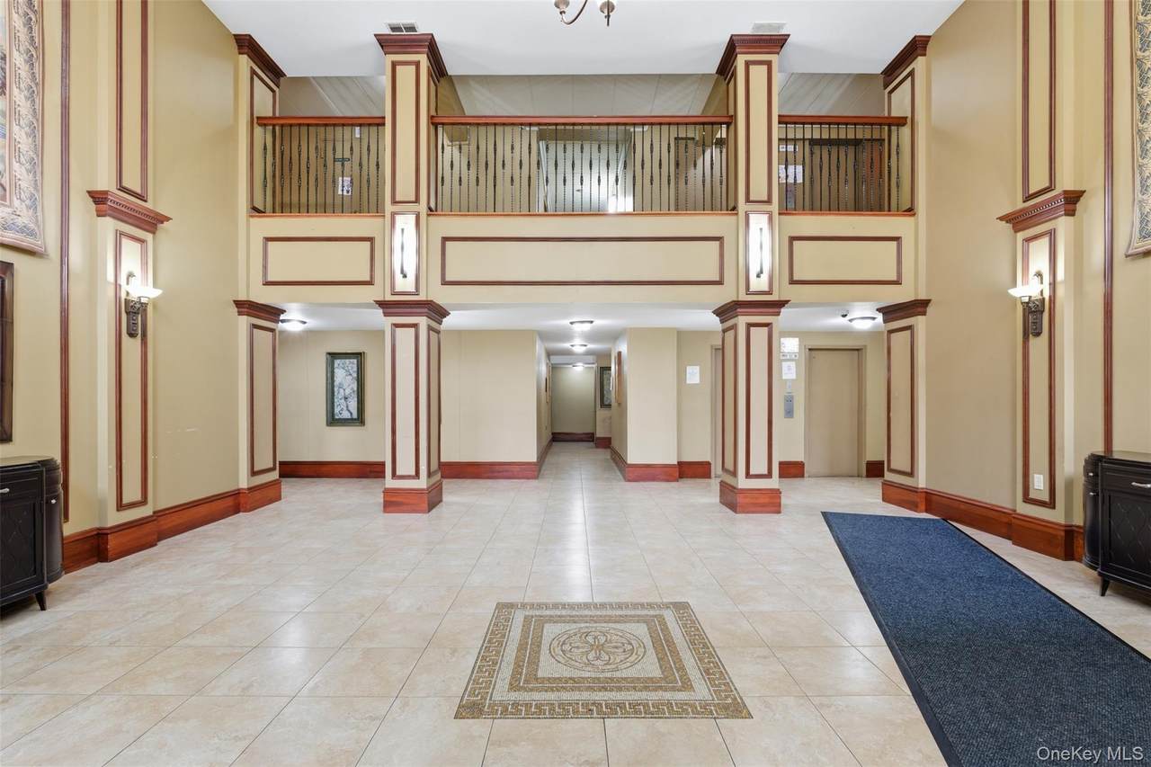 11 Park Avenue - Photo 1