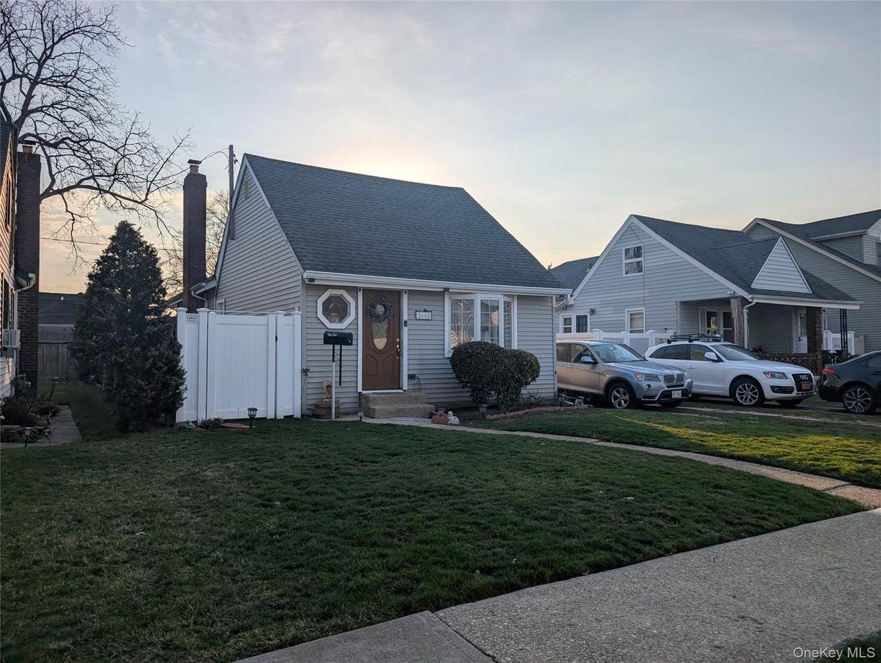 2668 Rosebud Avenue - Photo 1