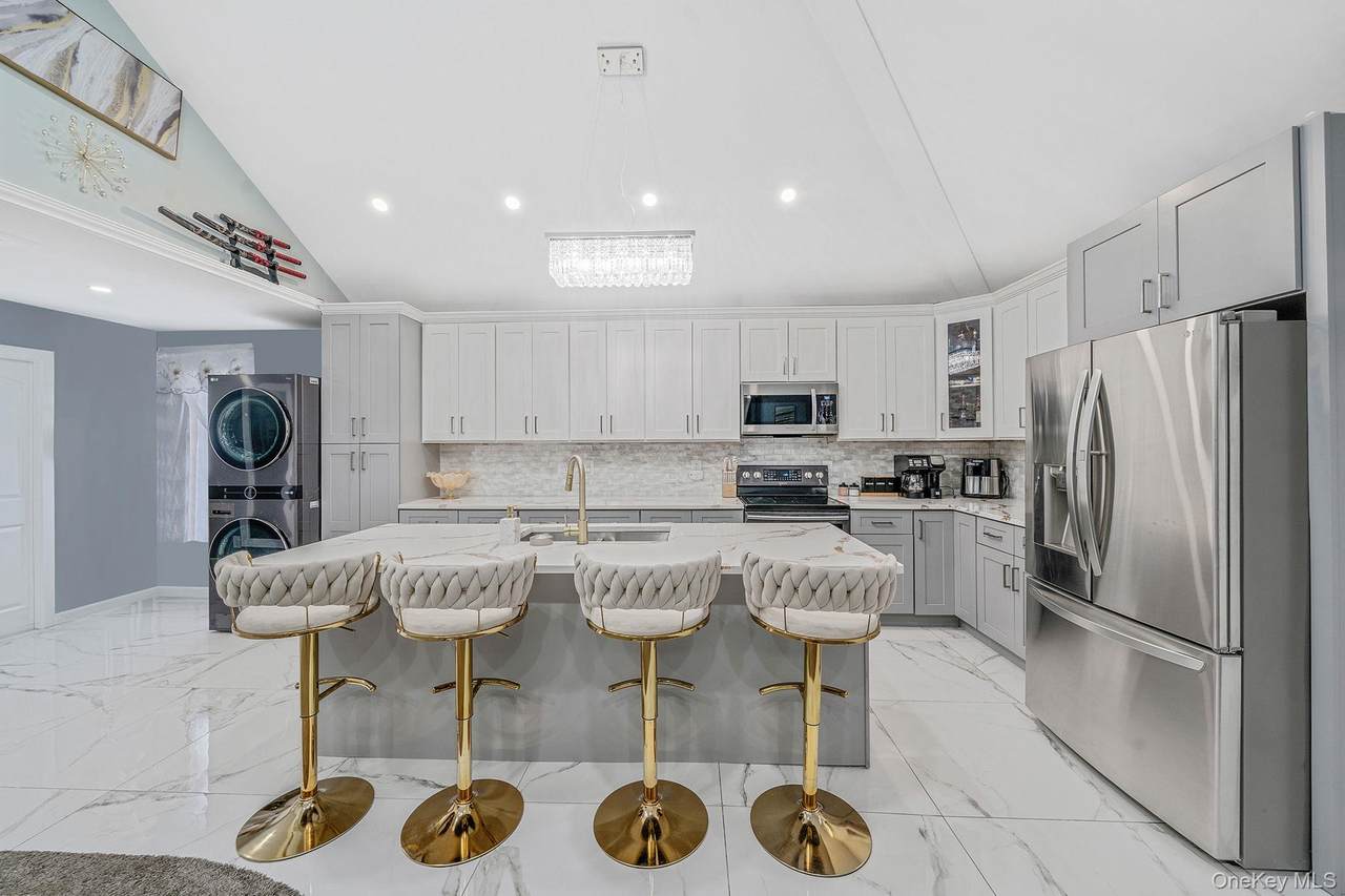 158 Mohawk Street - Photo 1