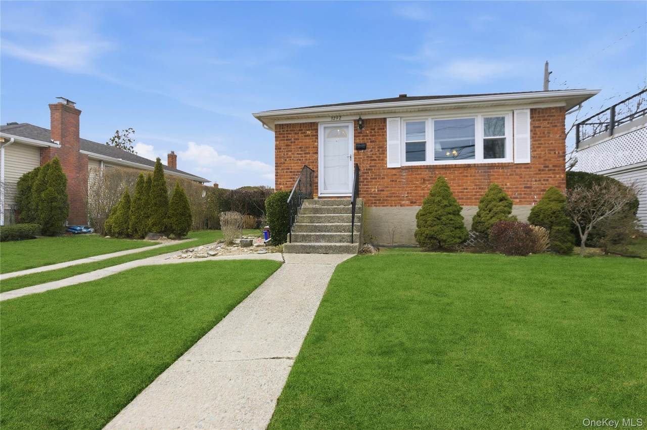3292 Murdock Avenue - Photo 1