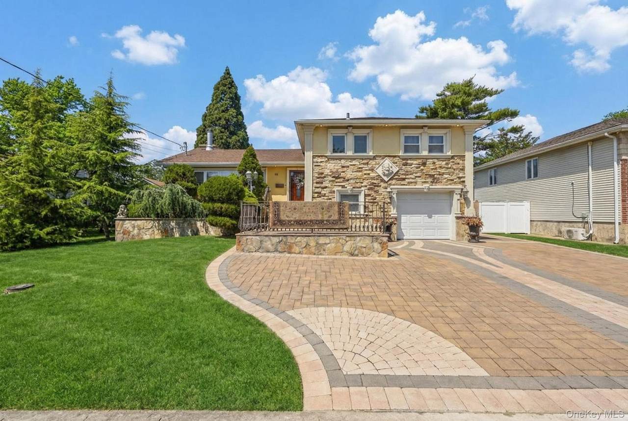 16 Tudor Road - Photo 1