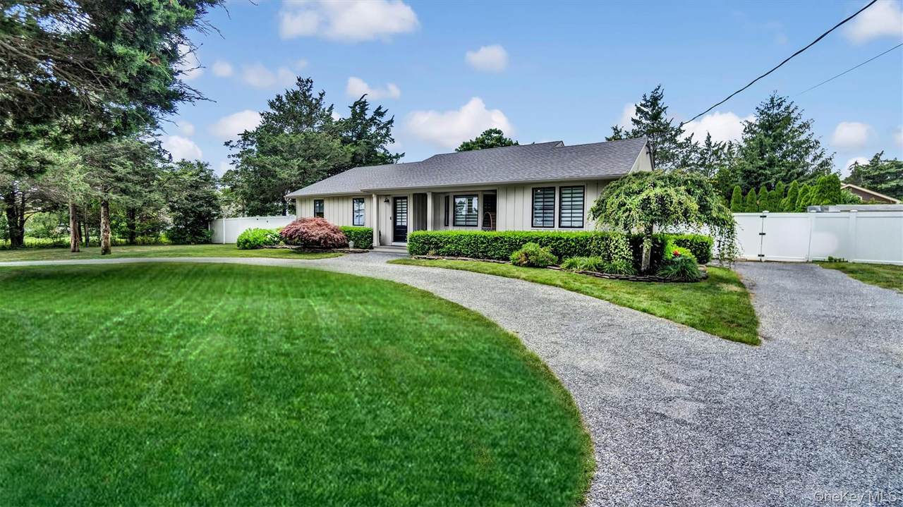 28 Alanson Lane - Photo 1