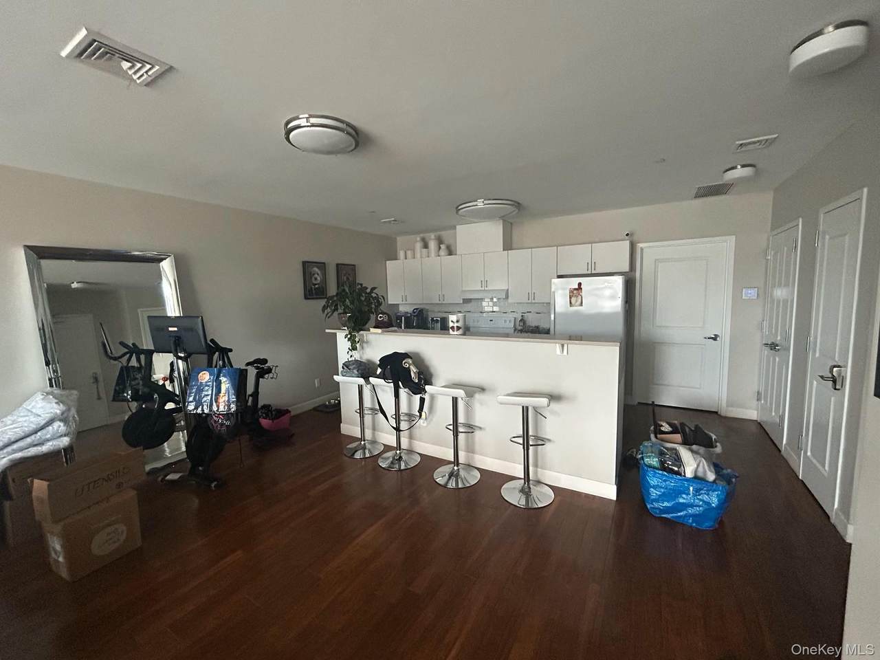 425 New York Avenue - Photo 1