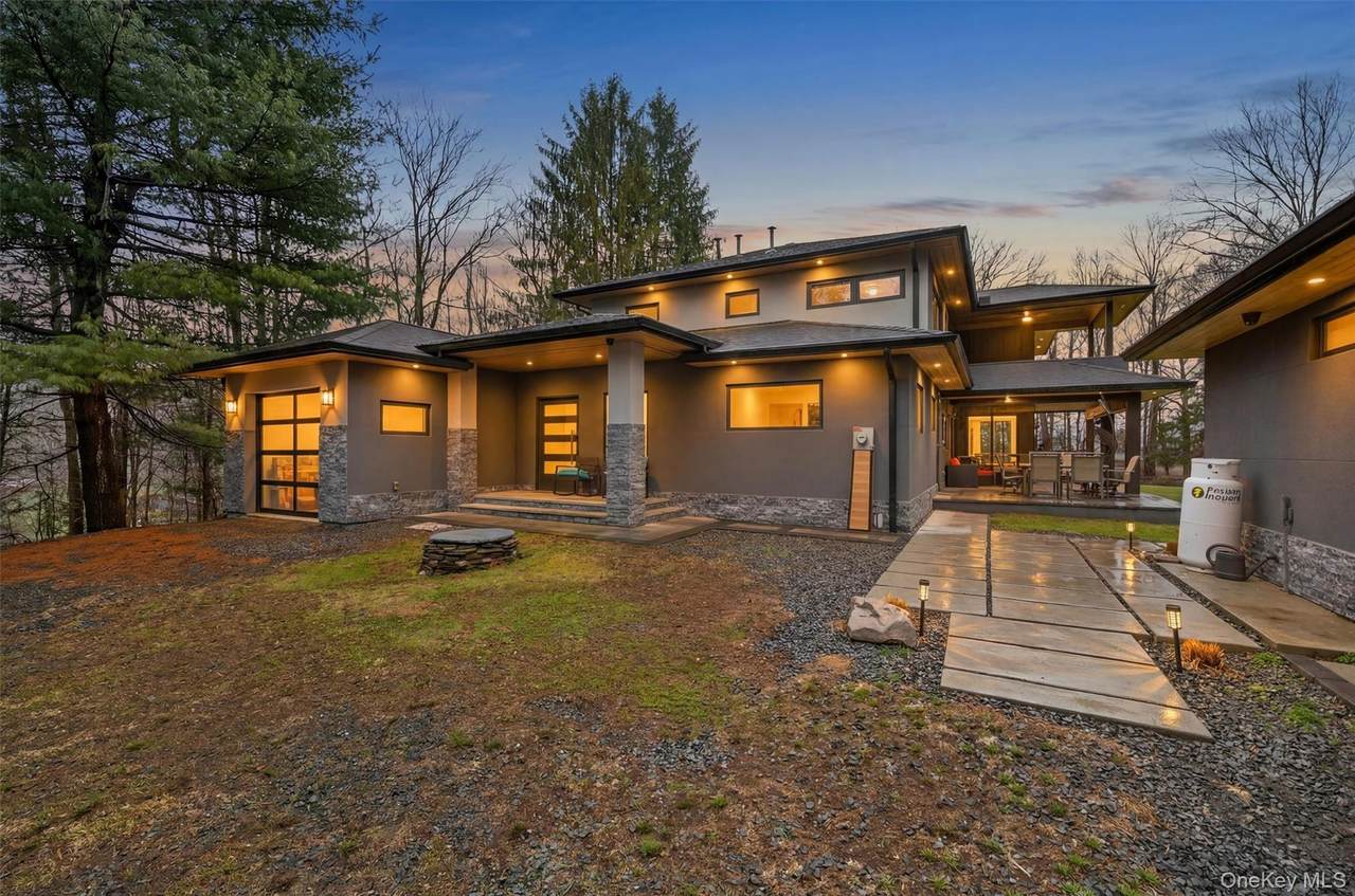 41 Sand Hill Lane - Photo 1