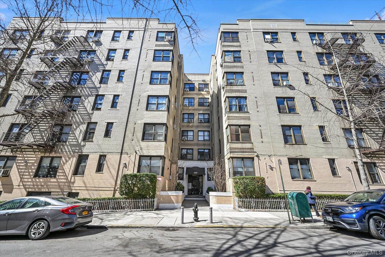 2685 Creston Avenue - Photo 1
