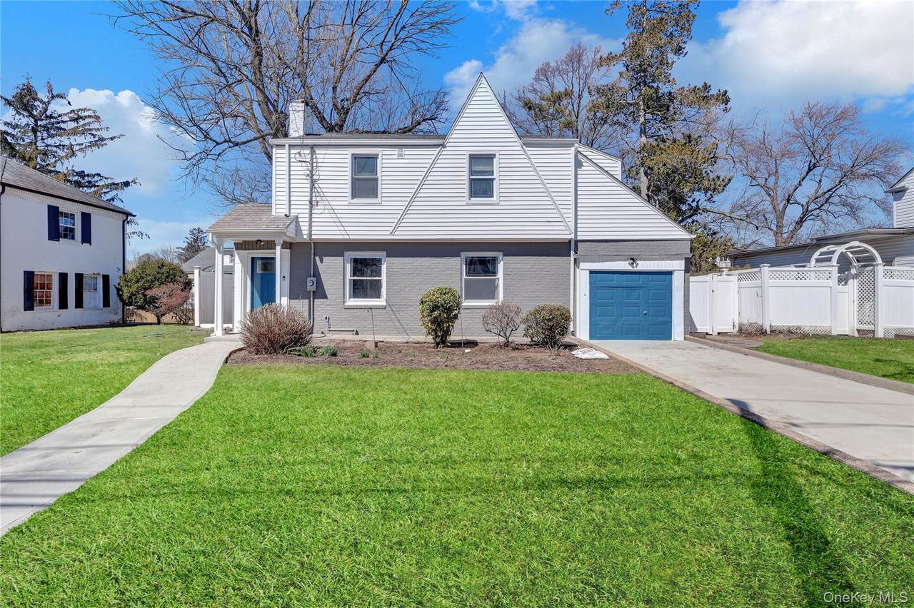 154 California Avenue - Photo 1