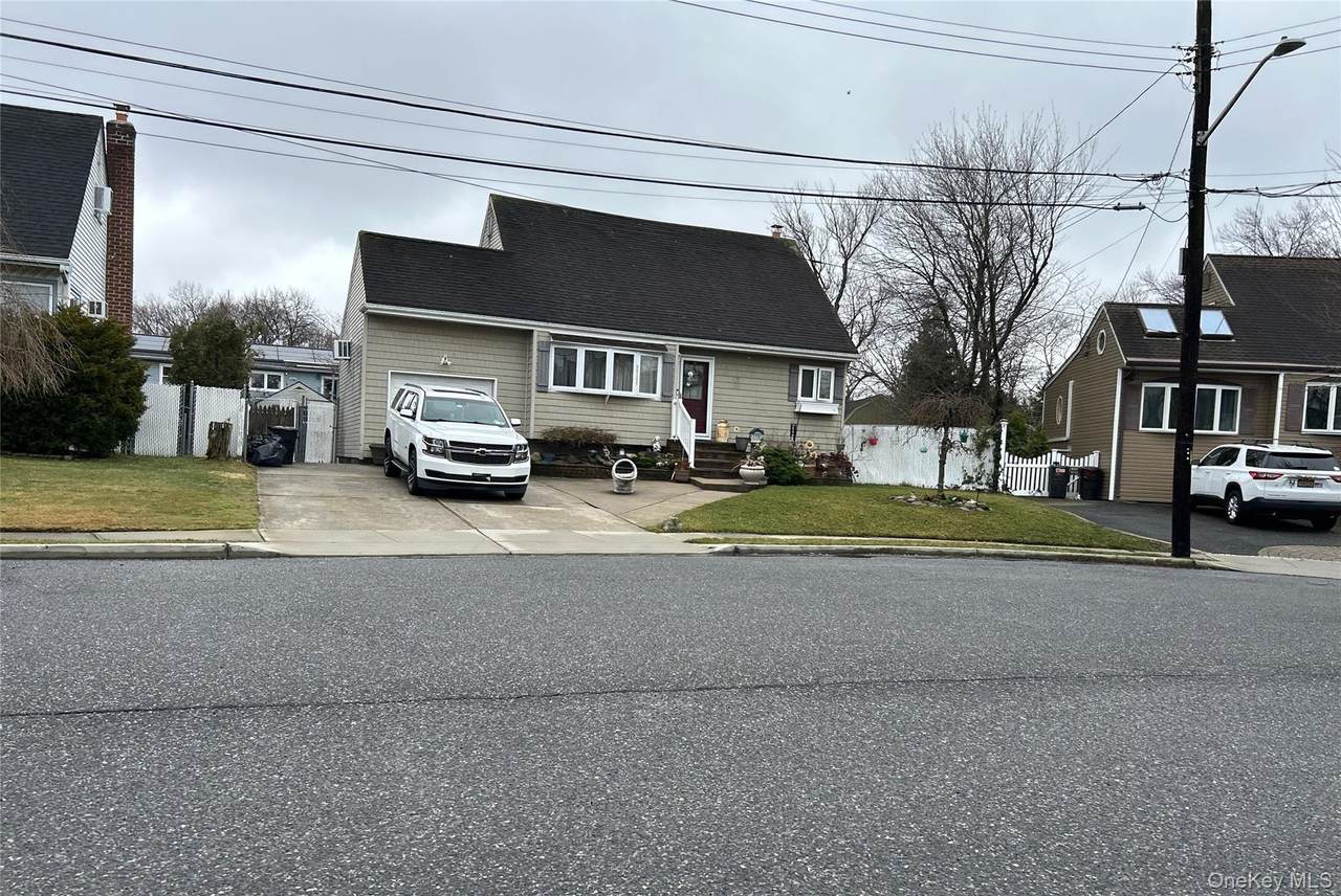 34 Karen Street - Photo 1