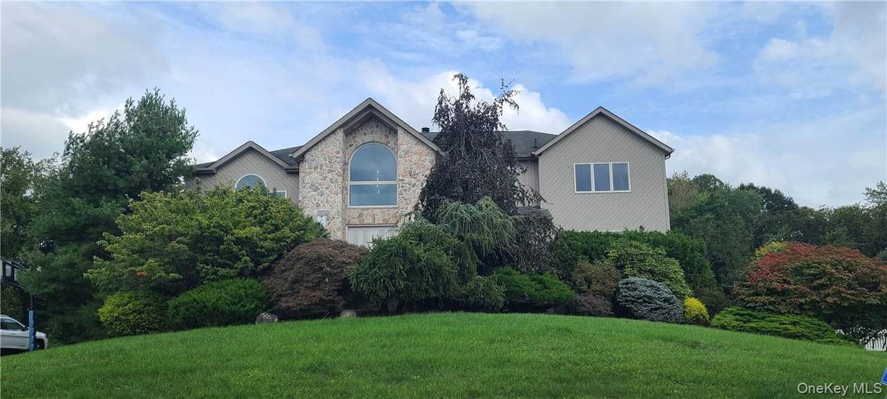 31 Lowell Drive - Photo 1