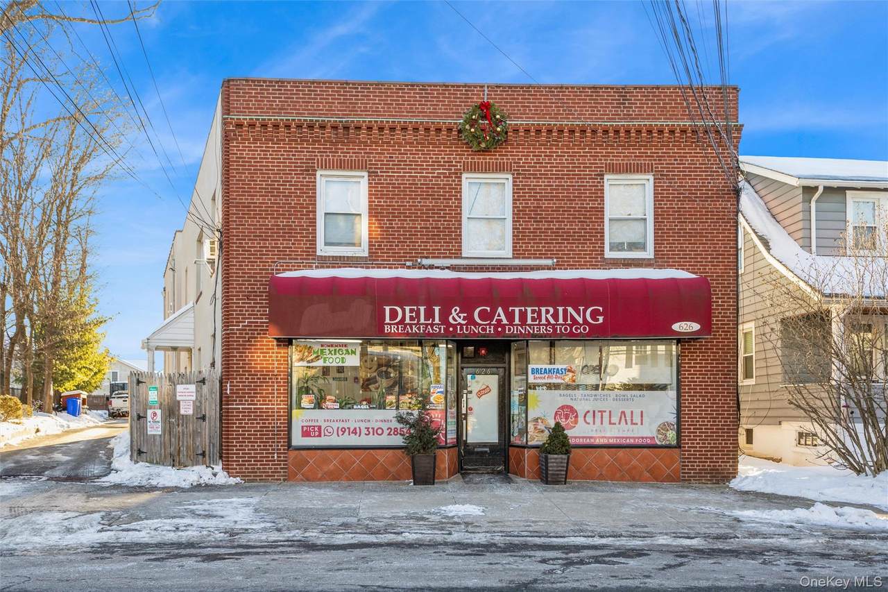 626 Barry Avenue - Photo 1