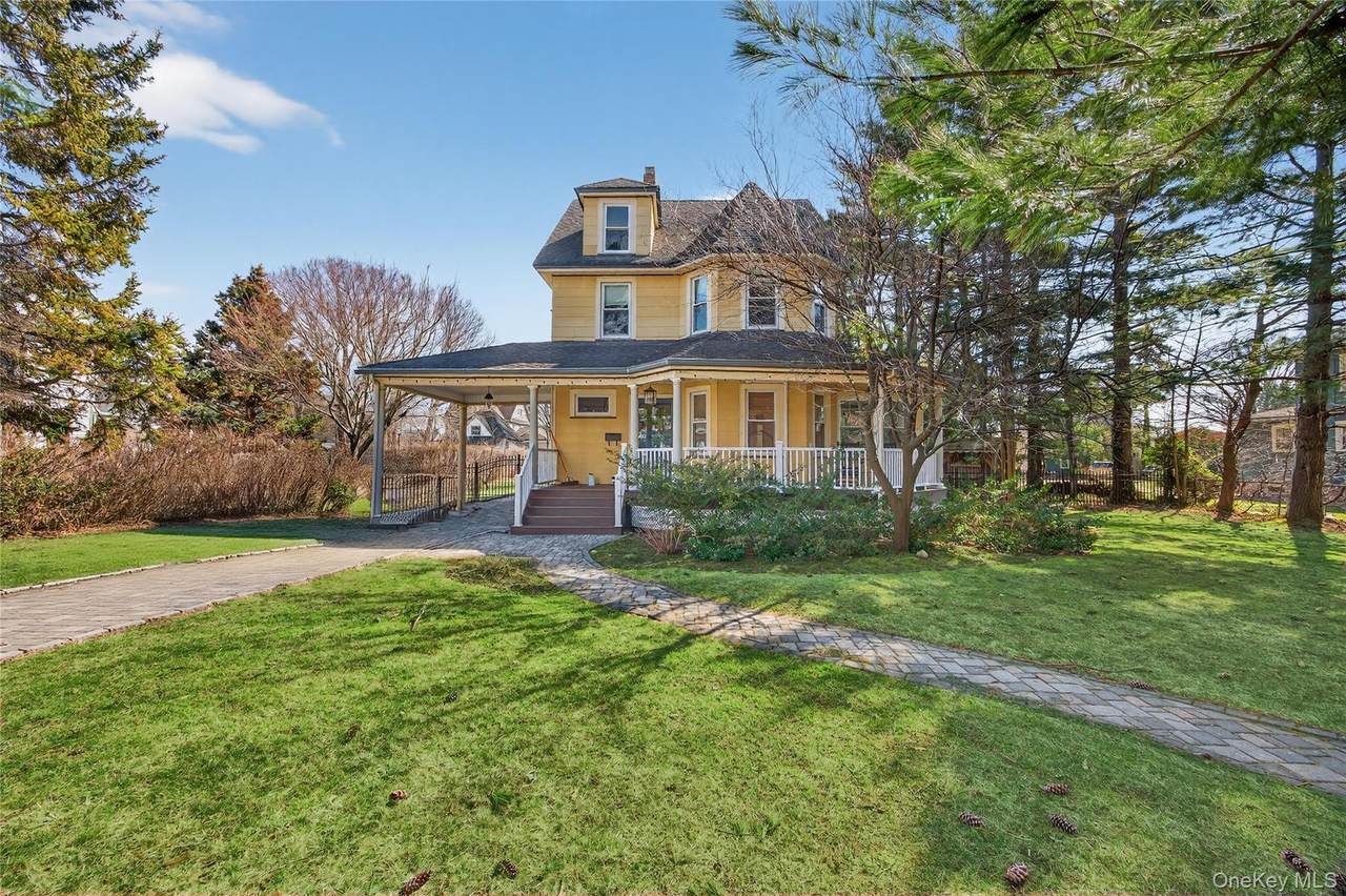 121 Morris Avenue - Photo 1