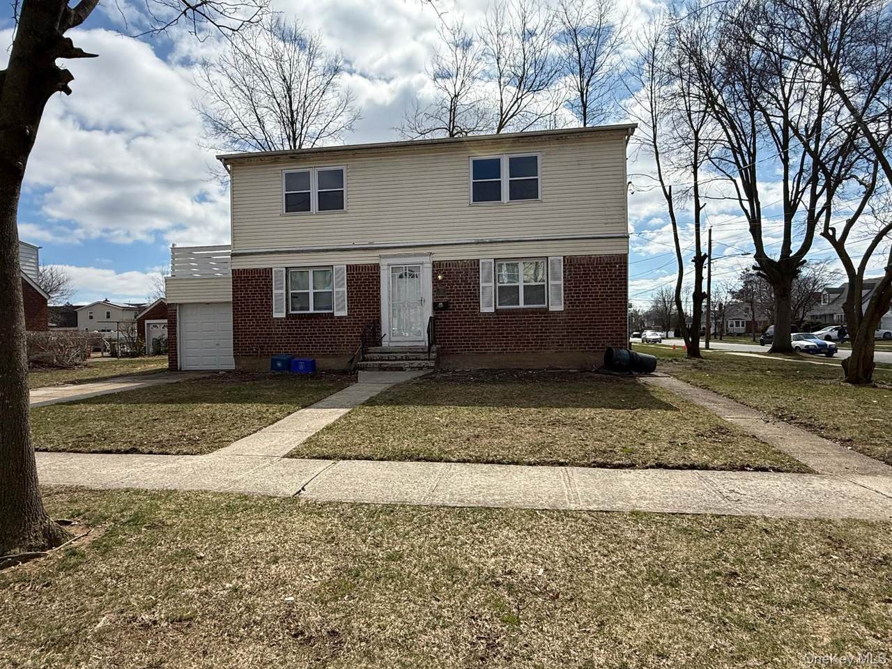 54 Kane Avenue - Photo 1